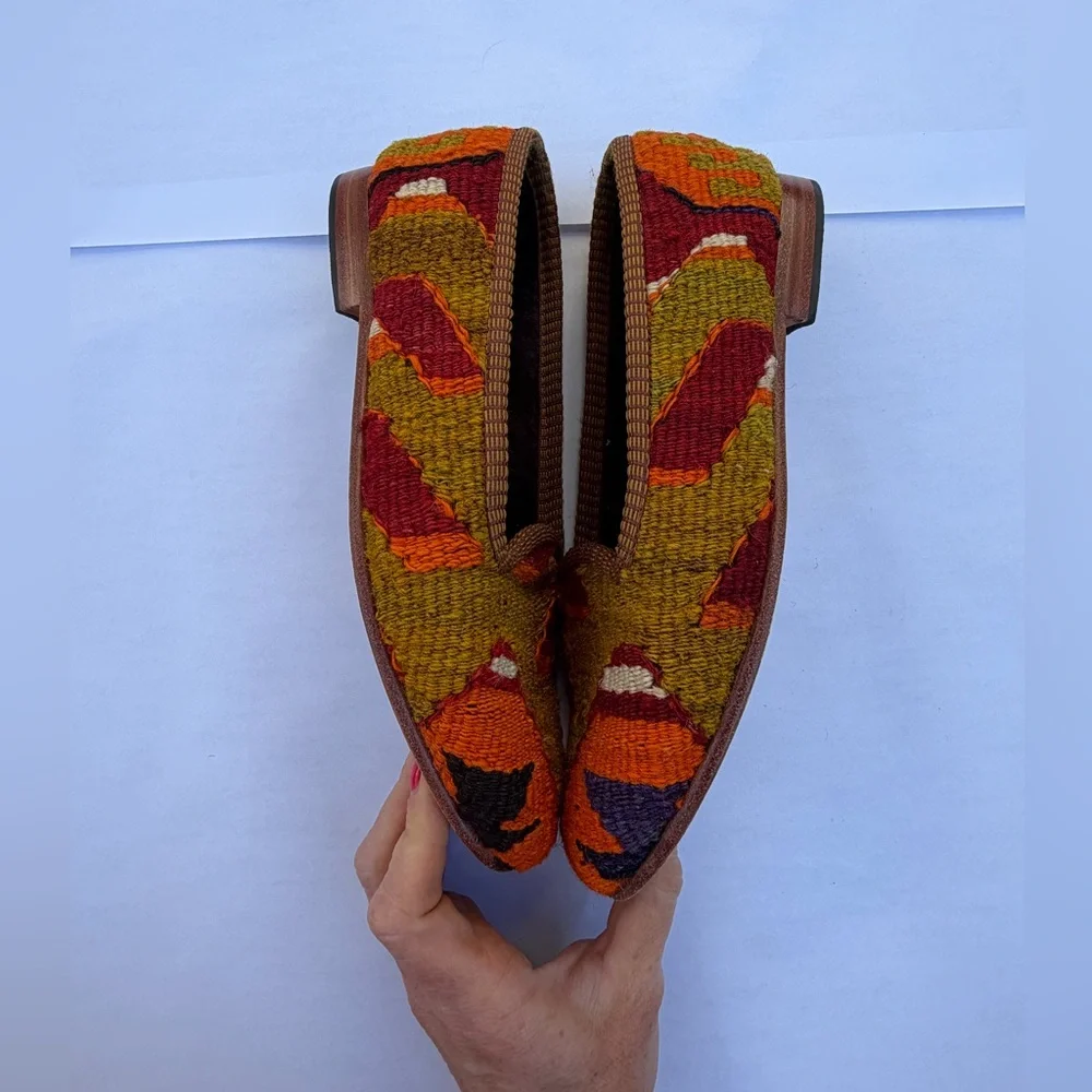 Res Ipsa Kilim Slippers – Handmade Woven Wool & Leather – Size 10 – Unique Pair - Picture 5 of 11